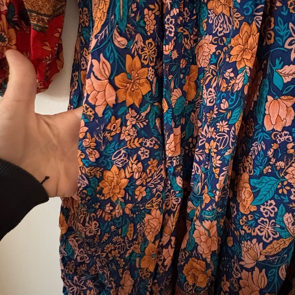 Boho style loose fitting dress - Picture 2 of 6